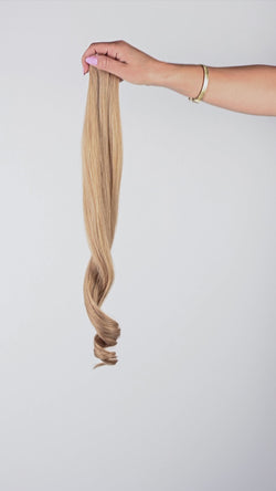 With a Tan (Flat Weft)
